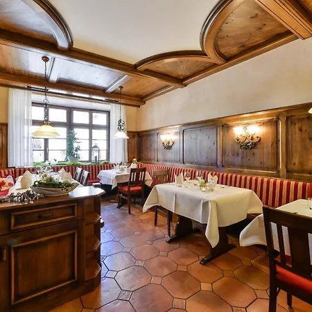 Restaurant Sonne מלון