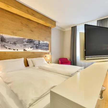 Restaurant Sonne מלון